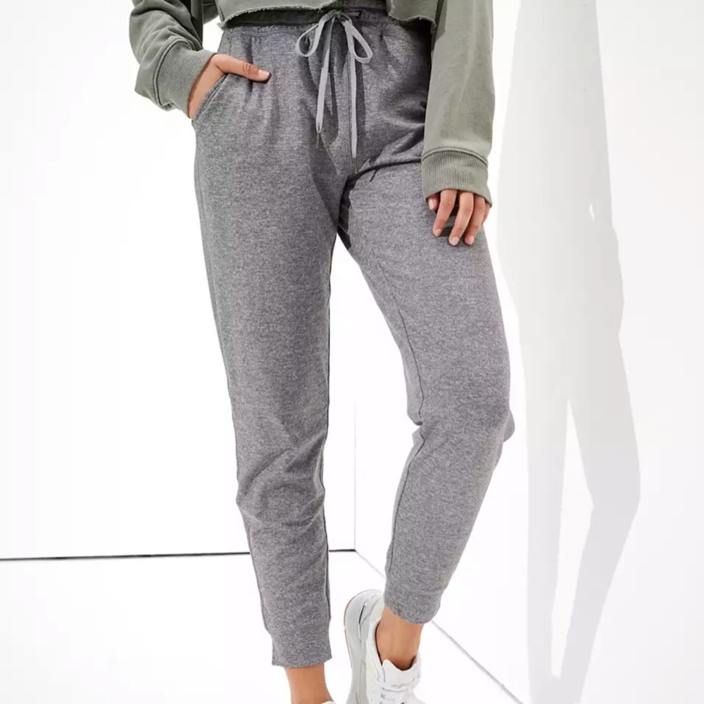 American Eagle Outfitters Gray Drawstring Jogger Pants